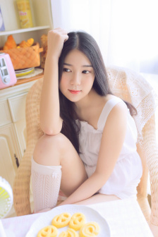 小時候發現外公壓媽媽身上